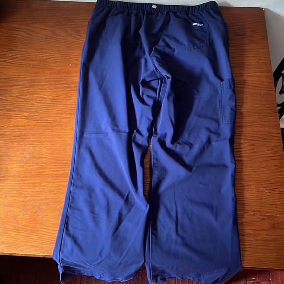 Greys anatomy scrub set - Picture 3 of 9